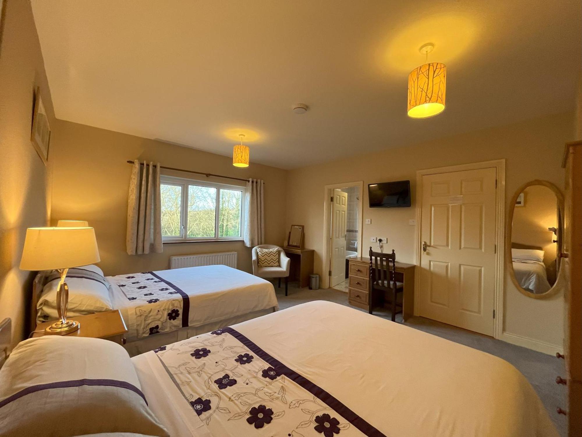 Pk Lodge Bed And Breakfast Skibbereen Bagian luar foto