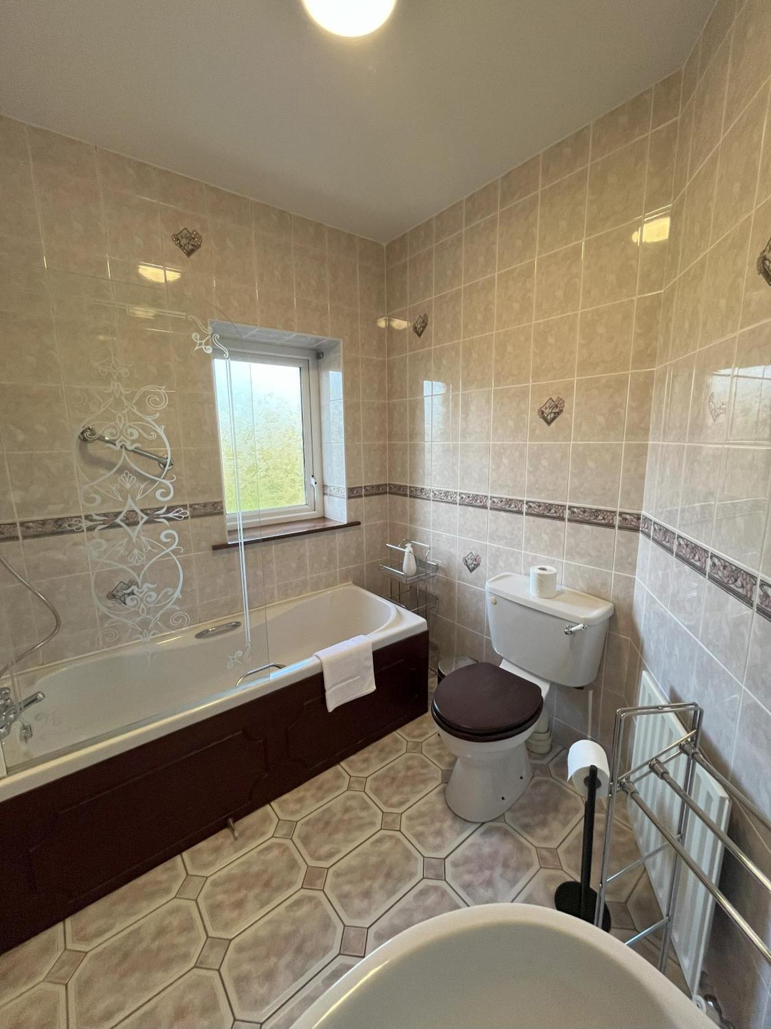Pk Lodge Bed And Breakfast Skibbereen Bagian luar foto